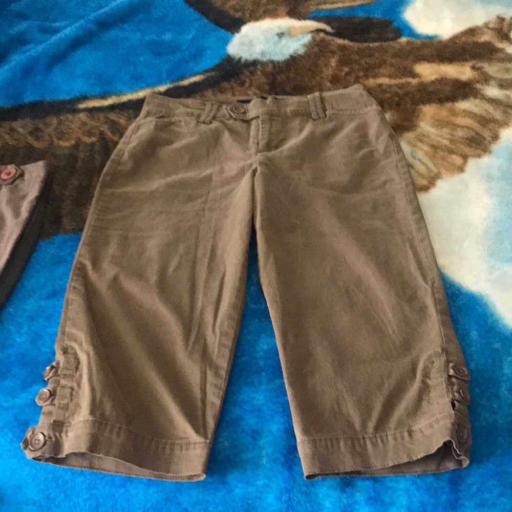 Ladies capris